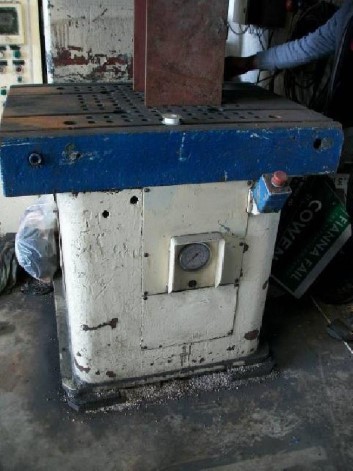 MULLER 100 TON C-FRAME HYDRAULIC PRESS