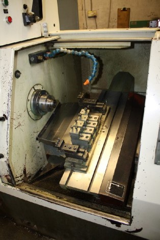 SUGA ANL-250 PLATEN TYPE CNC LATHE (FOR SPARES OR REPAIR - SEE DESCRIPTION)