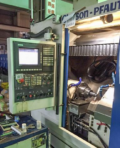 GLEASON-PFAUTER P60 CNC GEAR HOBBER WITH AUTO LOADIER AND SKIVING