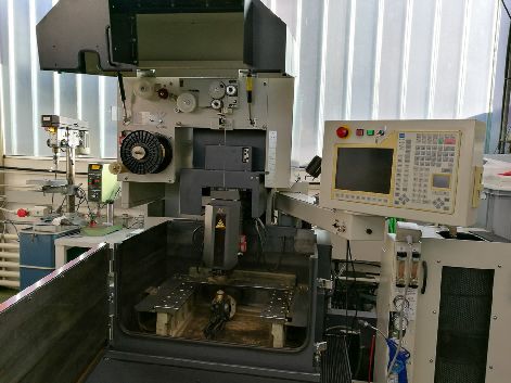 MITSUBISHI BA8 5-AXIS CNC WIRE ERODER