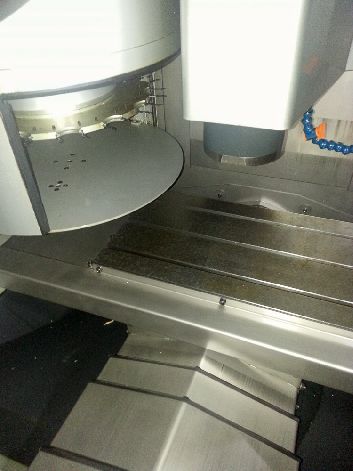 REALMECA RV 2 CNC VERTICAL MACHINING CENTRE  (EX-DEMO MACHINE, UNUSED)