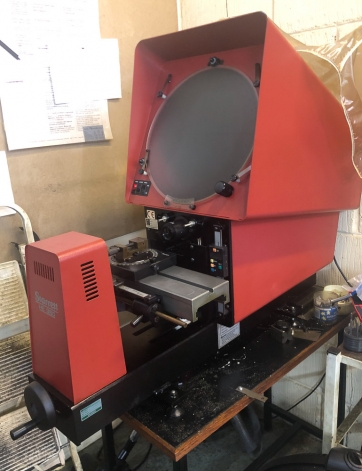 STARRETT HE-350 OPTICAL COMPARATOR PROFILE PROJECTOR