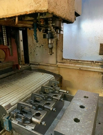 HOWA MMN-400VCJ CNC DRILL & TAP MACHINING CENTRE