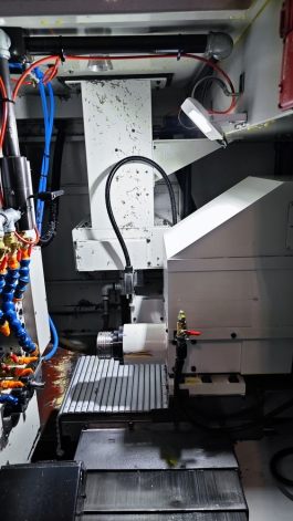 CHIAH CHYUN CB-32M 7-AXIS CNC SLIDING HEAD LATHE CHIAH CHYUN CB-32M 7-AXIS CNC SLIDING HEAD LATHE