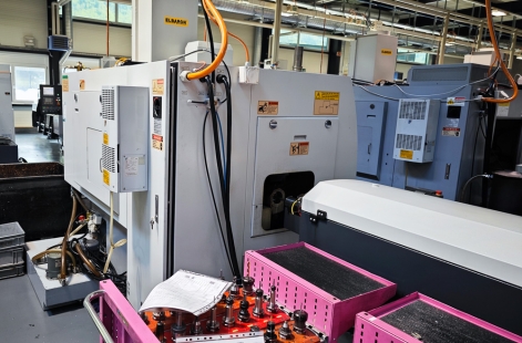 CHIAH CHYUN CB-32M 7-AXIS CNC SLIDING HEAD LATHE CHIAH CHYUN CB-32M 7-AXIS CNC SLIDING HEAD LATHE