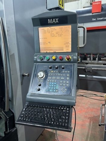 HURCO VMX50MI CNC VERTICAL MACHINING CENTRE HURCO VMX50MI CNC VERTICAL MACHINING CENTRE