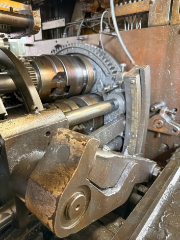 WICKMAN 1-3/4" X 6 SPINDLE AUTOMATIC LATHE WICKMAN 1-3/4" X 6 SPINDLE AUTOMATIC LATHE